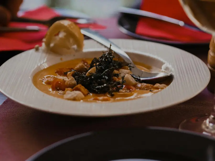 Ribollita toscana: ingredienti, storia e come prepararla in casa