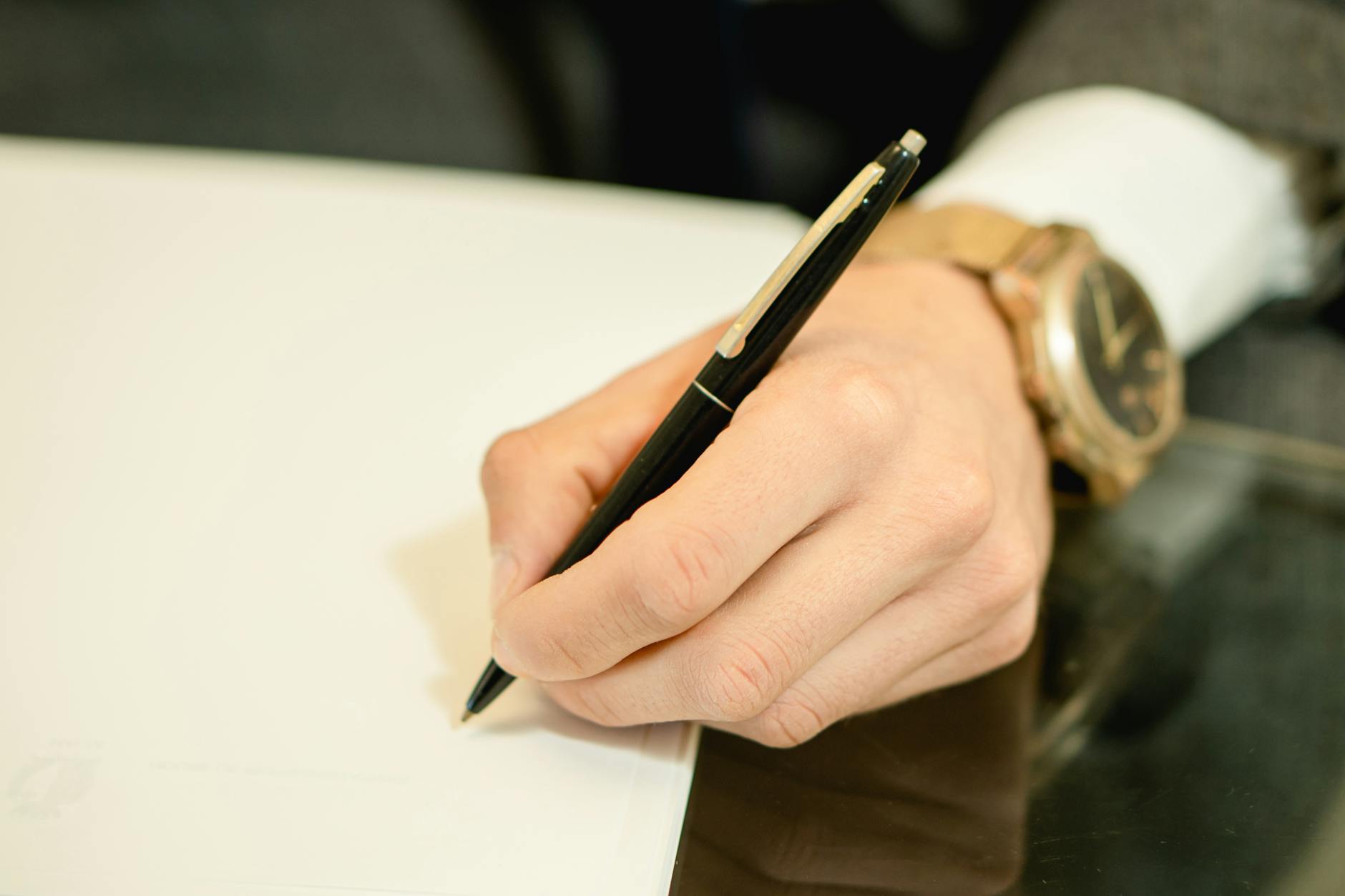 Asti, raccolta firme per leggi popolari all’Ufficio Elettorale