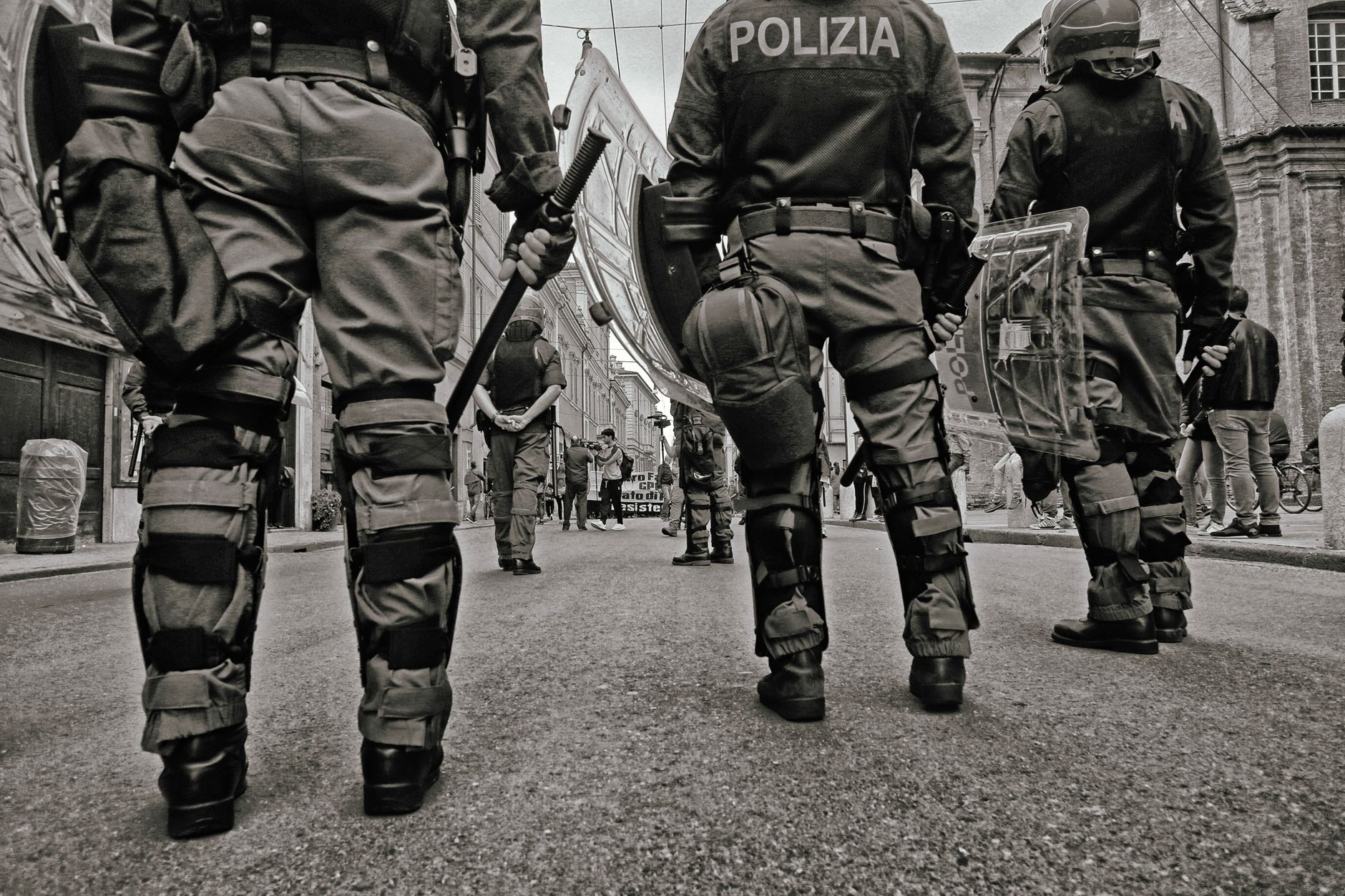 Asti, controlli straordinari: identificate oltre 240 persone