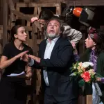 Asti, “Rumori fuori scena” porta al Teatro Alfieri una delle commedie più amate del repertorio inglese